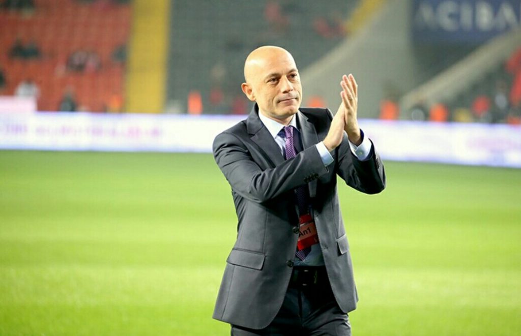 Son oyununu idarə etdi