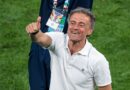 Futbolçular kuboku qaldırır, Enrike “İnter”i alqışlayır – FOTO