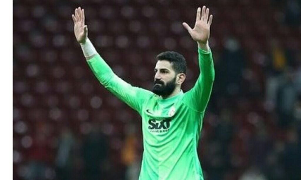 "Qalatasaray" qolkiperi ilə yollarını ayırdı