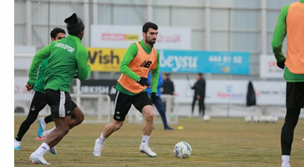 “Konyaspor” Mahir Emreliyə görə cərimə ödəyəcək