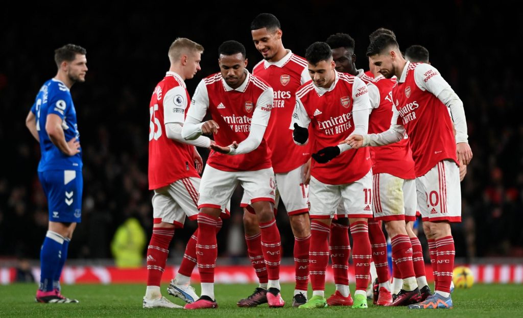 "Arsenal"a yol göstərdi: "Siti"ni qabaqlamaq üçün...
