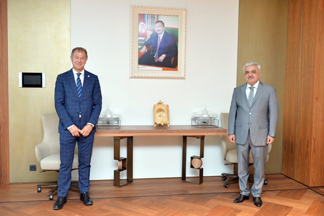 AFFA De Byazini qovur - Bu 3 məşqçidən birini gətirmək istəyir