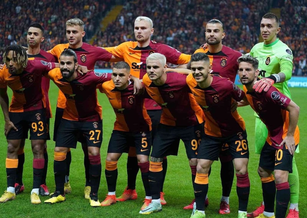 İngilislər "Qalatasaray"ın futbolçusuna elçi düşdü
