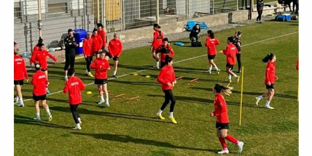 Türkiyə millisi Bakıya bu futbolçularla gəlib
