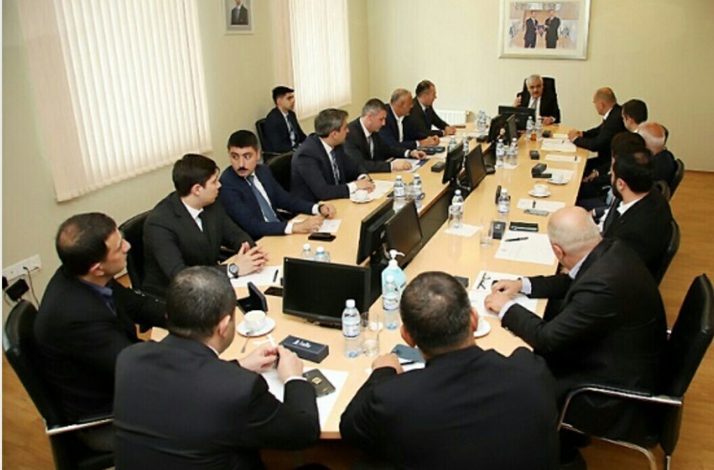 Rövnəq Abdullayev Klublar Komitəsinin iclasında