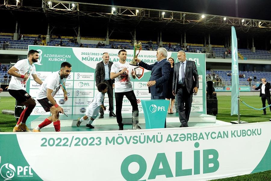Finalı kənardan izləyən kapitan: Bu, axırıncı kubok qaldırmağımdır