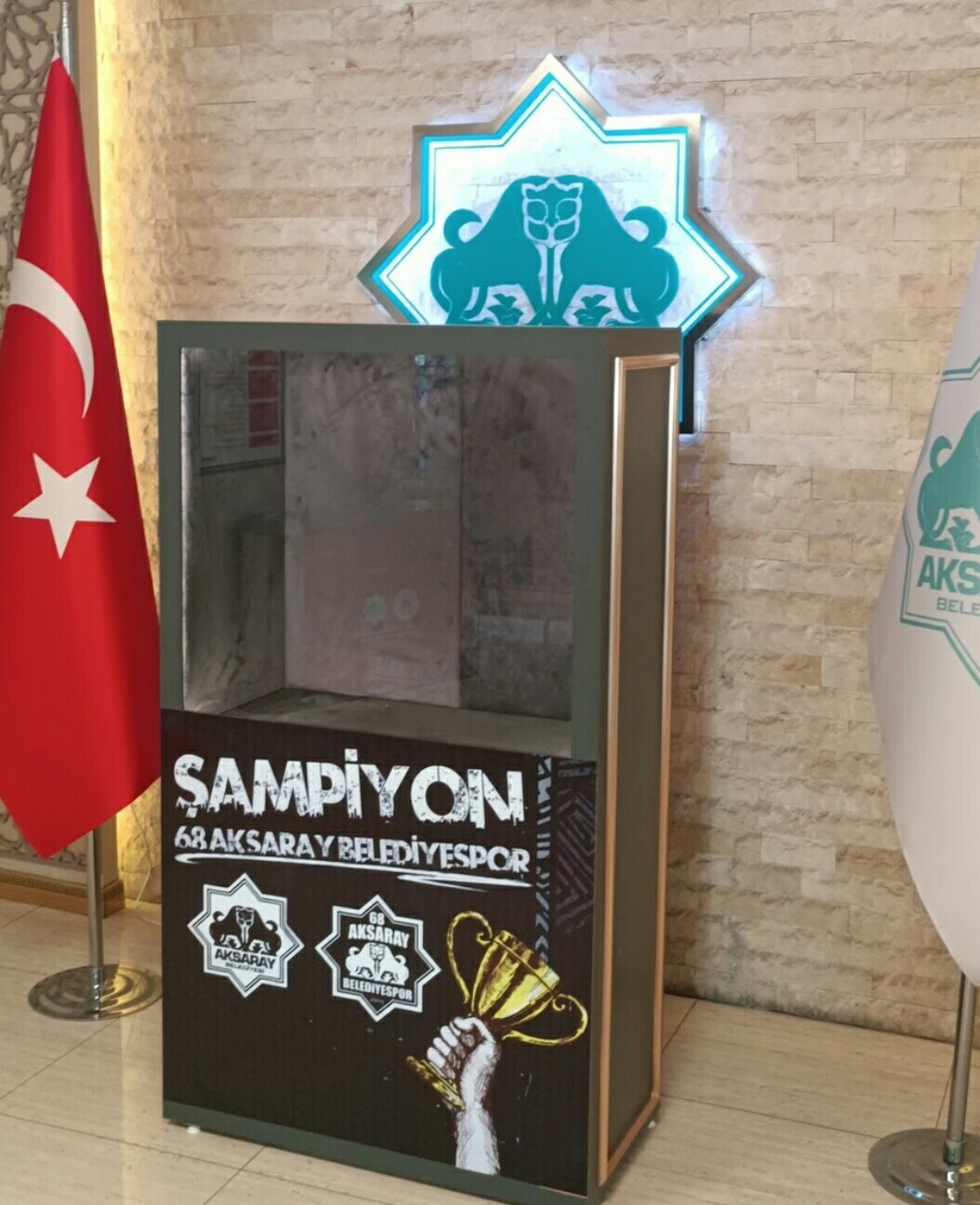 Türkiyə klubunun çempionluq kuboku oğurlandı