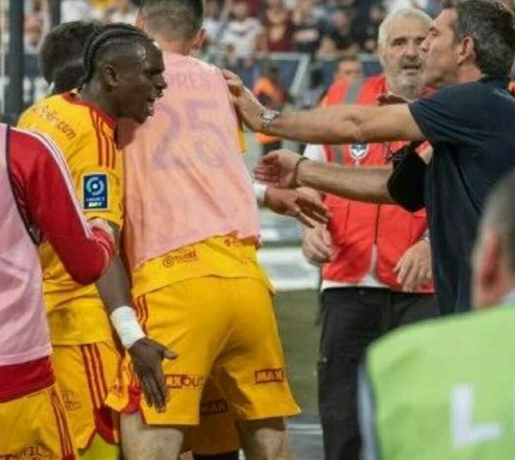 Texniki məğlubiyyət verildi, rəqibi elitaya yüksəldi