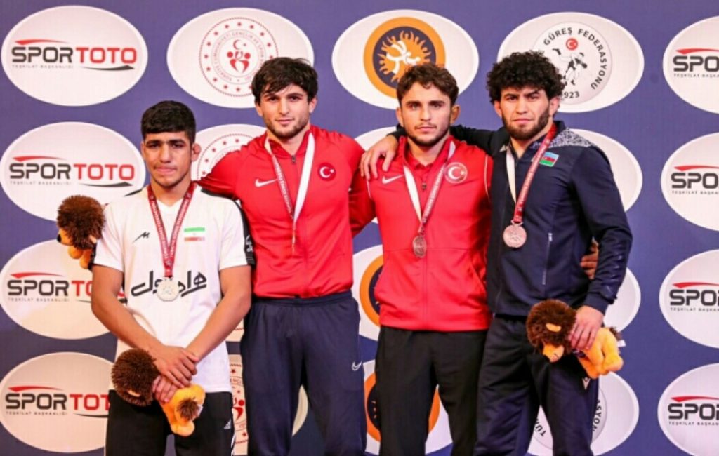 Azərbaycan güləşçiləri Türkiyədə 12 medal qazandı