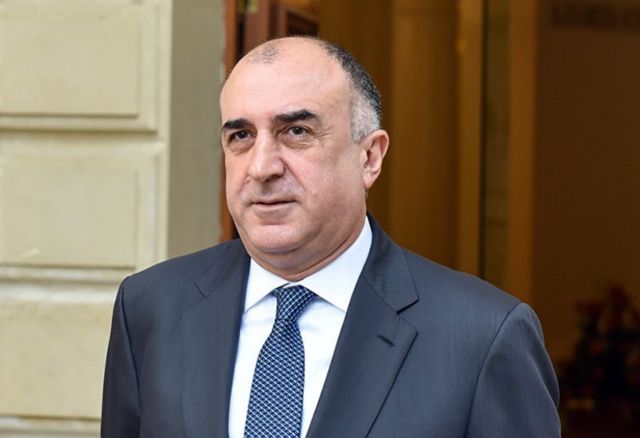Elmar Məmmədyarovun dili bilməməsi Azərbaycanı qarışdırdı