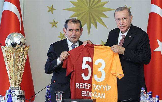 Ərdoğan "Qalatasaray"ı qəbul etdi - VİDEO