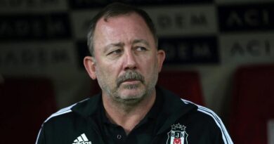 Sərgən Yalçın rus futbolçunun alınmasını tələb edir