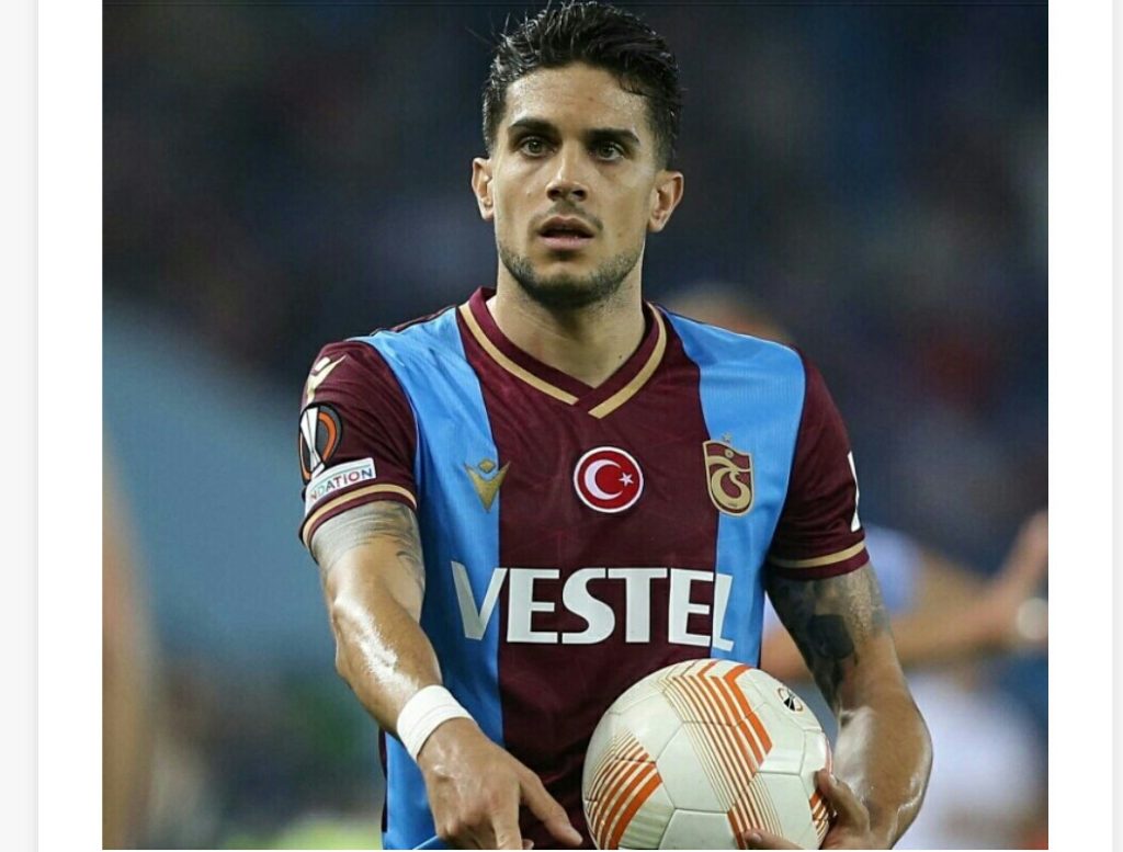 Türkiyə klubu ispan futbolçu ilə yollarını ayırdı