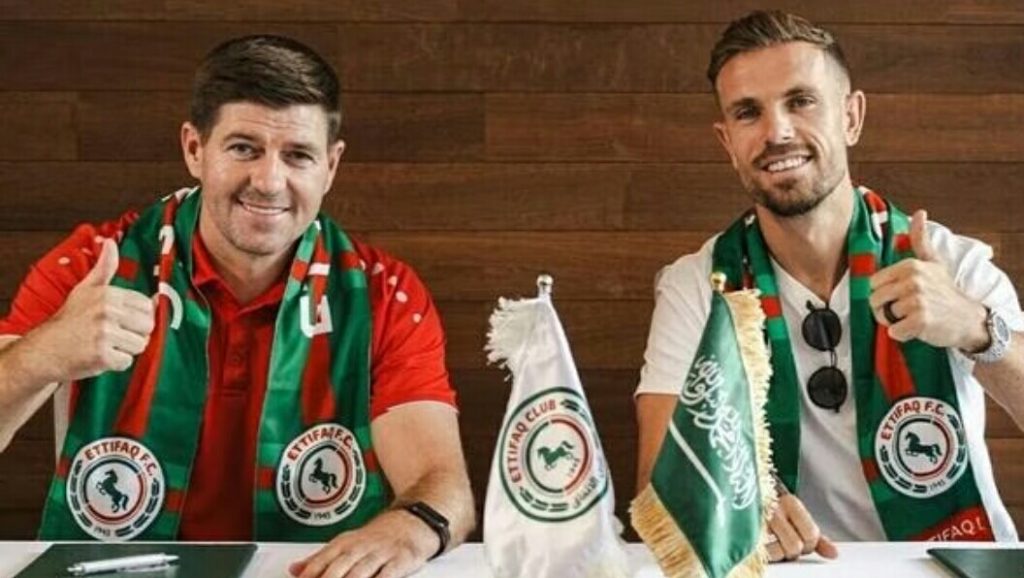 "Liverpul"un kapitanı "Əl-İttifaq"a keçdi - RƏSMİ