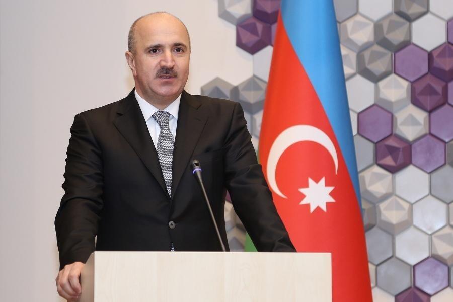 Rauf Vəliyev azərbaycanlı uşaqların pulunu kəsdi: Əcnəbilərə verir