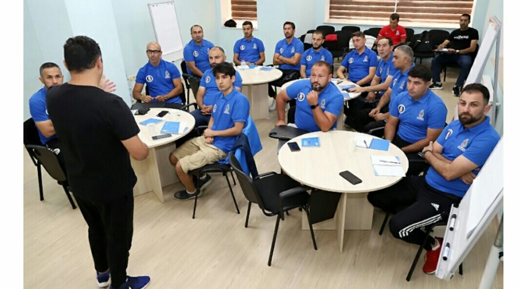 Azərbaycan millisinin sabiq futbolçuları məşqçi kursuna qatılıblar