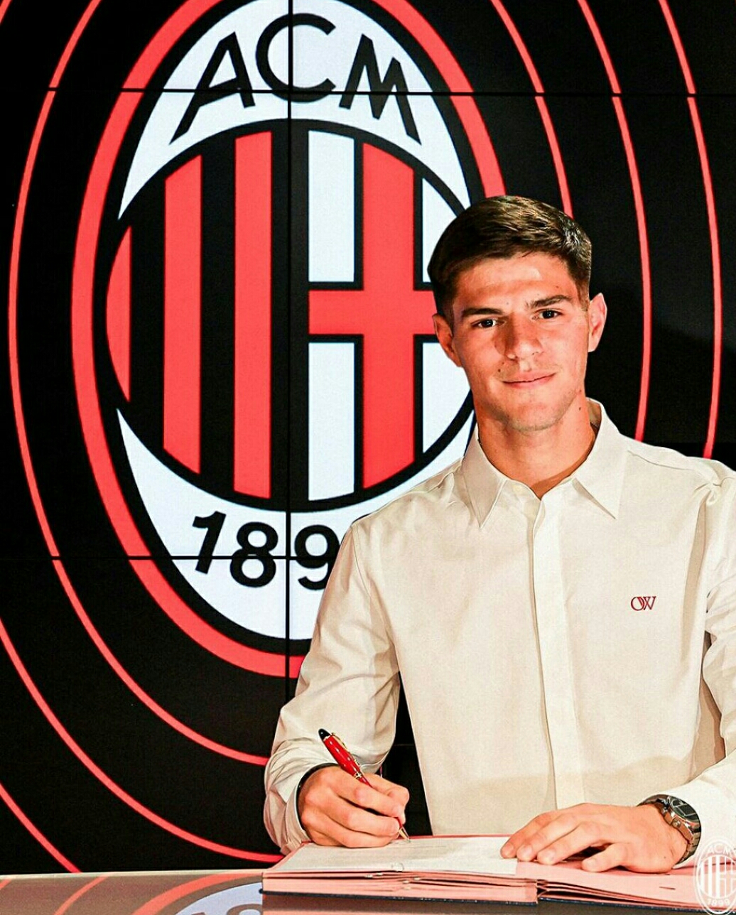 "Milan"da yeni futbolçu