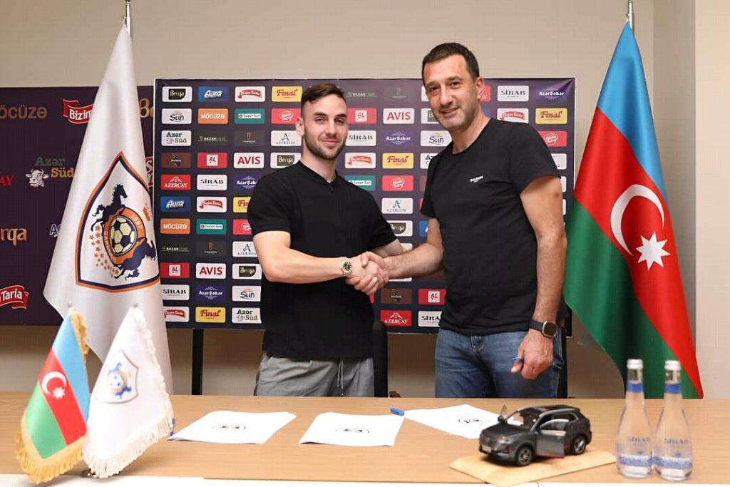 "Qarabağ" legioneri ilə yeni müqavilə imzaladı