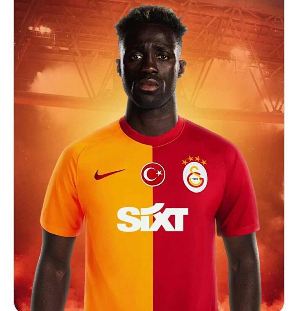 Sançes "Qalatasaray"da - Rəsmi