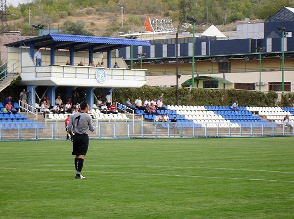 Ermənistan futbolunda qalmaqal: “Pünik” çempionatdan çəkilir