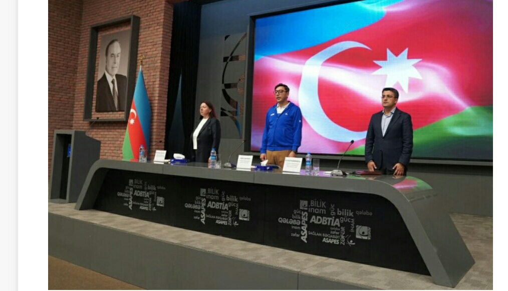 Fərid Qayıbov idmançılar və məşqçilərlə görüşdü