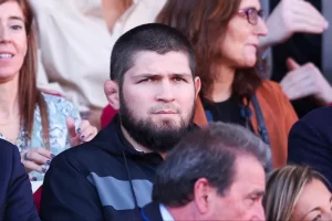 Həbib də bu oyunu arenadan izlədi – FOTO 2 Həbib də bu oyunu arenadan izlədi – FOTO