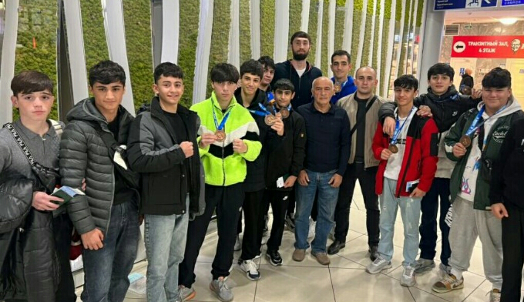 Azərbaycan boksçuları Minskdə 10 medal qazandı