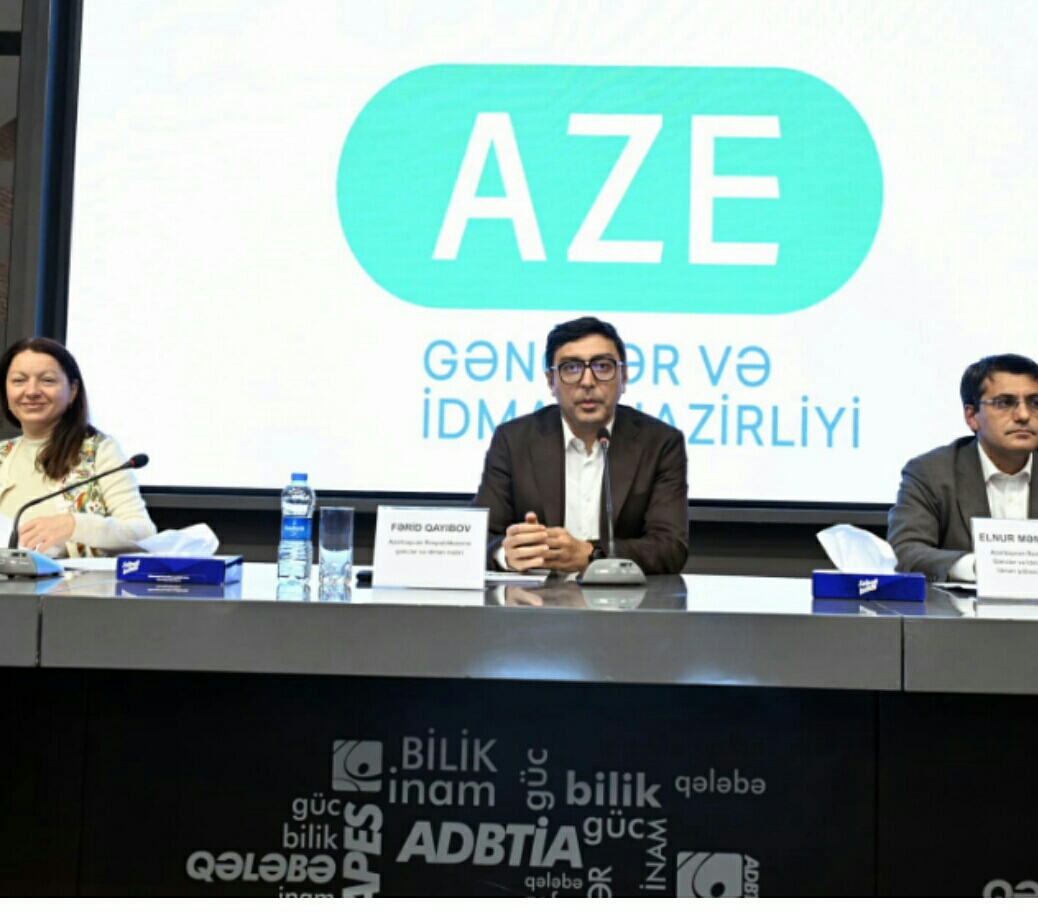 Nazir beynəlxalq yarışlarda uğur qazanan idmançılarla görüşdü
