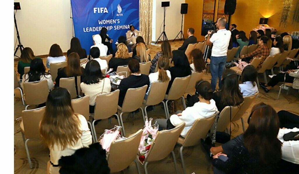 FİFA-nın baş katibi Bakıda seminar keçdi