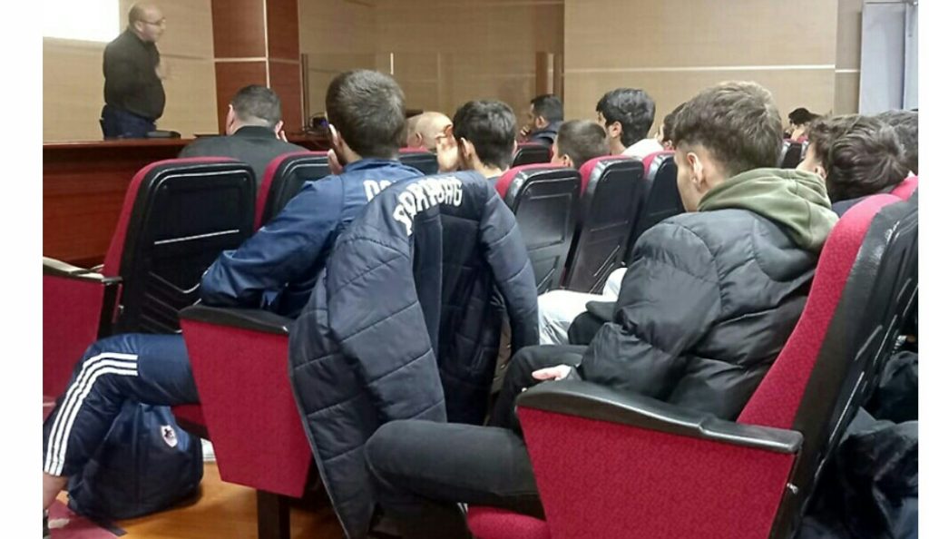 “Qarabağ” akademiyasının komandalarına danışılmış oyunlarla bağlı seminar keçirilib