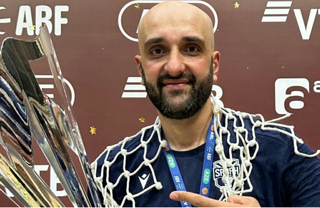 Azərbaycan klubunda ayrılıq
