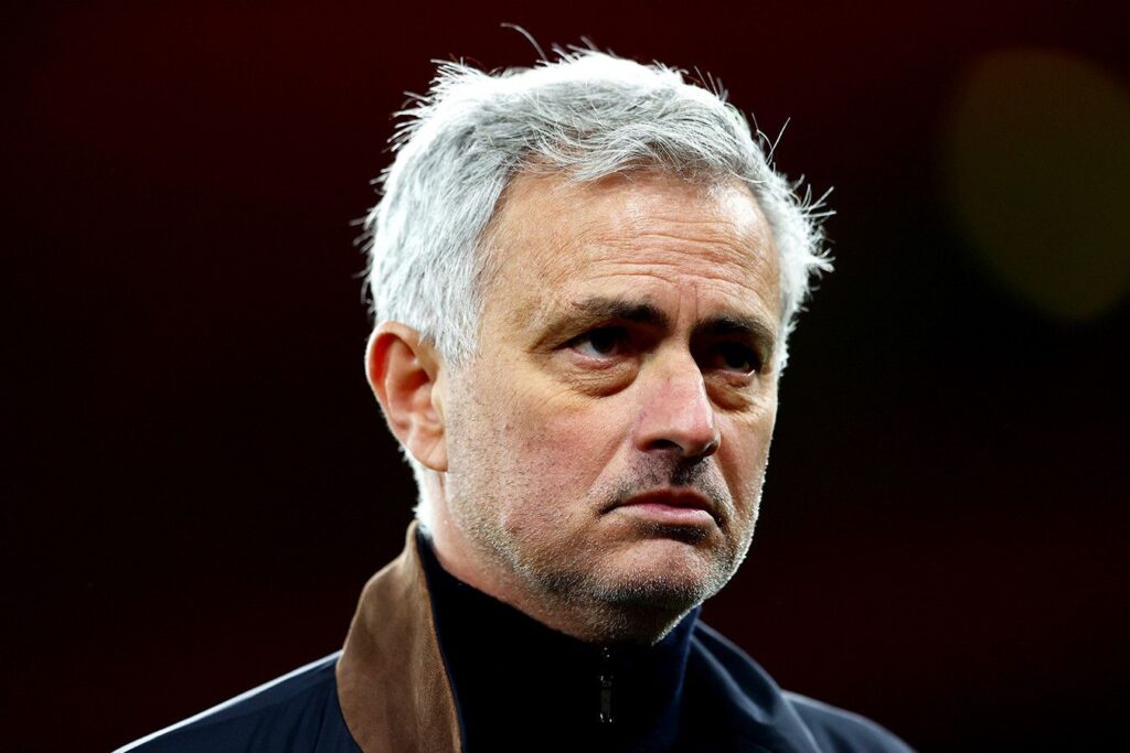 Mourinyo açıq danışdı: Heç kim mənə zəng etməyib
