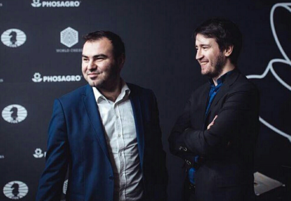 Məmmədyarov gerilədi, Rəcəbov irəlilədi