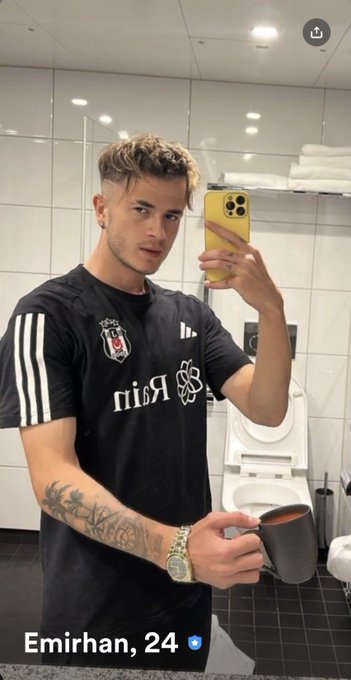 “Beşiktaş” onunla müqaviləni pozdu: Tanışlıq saytında qız axtarırmış - FOTO 2 “Beşiktaş” onunla müqaviləni pozdu: Tanışlıq saytında qız axtarırmış - FOTO