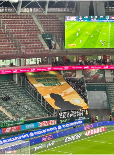 “Krasnodar” azarkeşləri Murad Musayevin üzünə ağ oldular – FOTO 2 “Krasnodar” azarkeşləri Murad Musayevin üzünə ağ oldular – FOTO