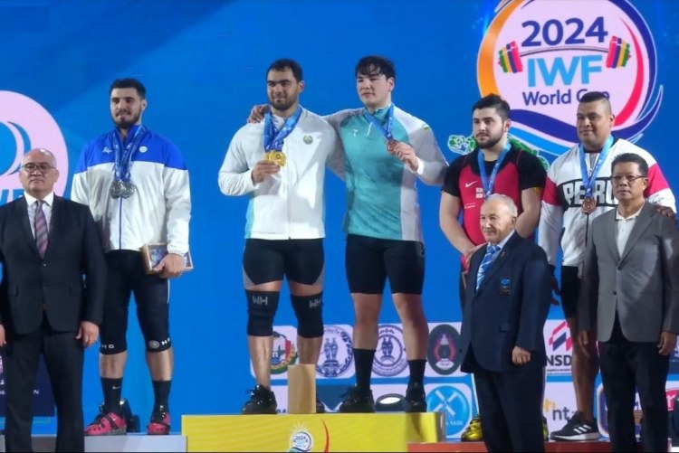 Azərbaycan idmançısı Dünya Kubokunda 3 gümüş medal qazandı