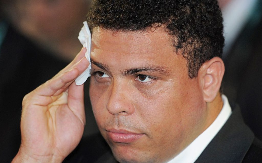 Ronaldo klubunun səhmlərini satdı: Bu qiymətə