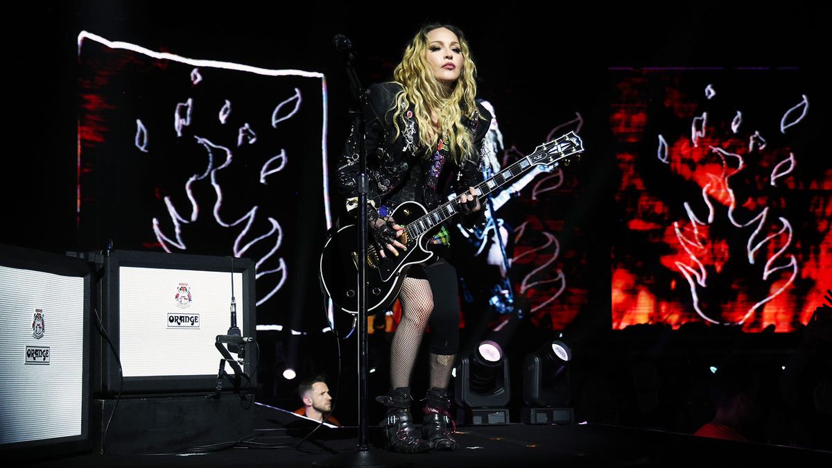 65 yaşlı Madonna 34 yaşlı boksçu ilə eşq yaşayır  - FOTO