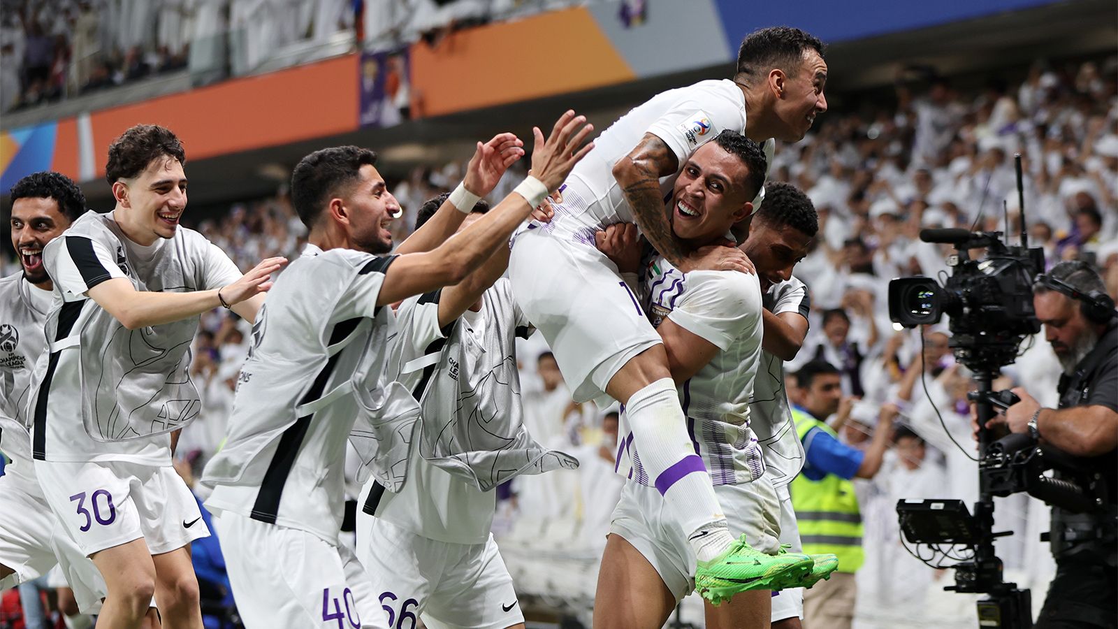 Əfsanəvi futbolçunun komandası ÇL-in qalibi oldu
