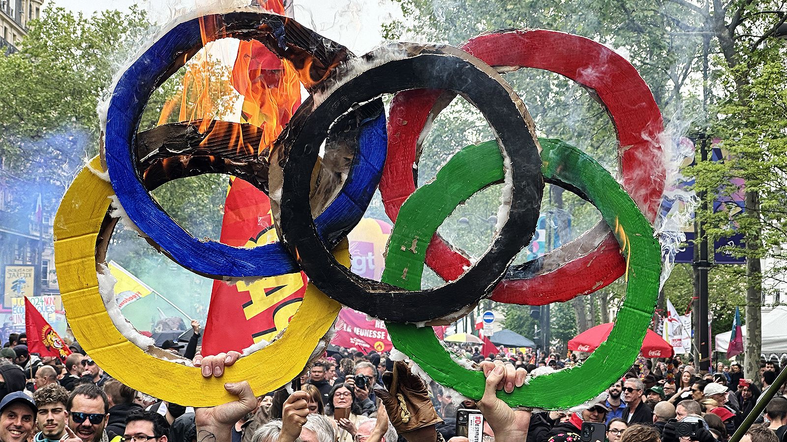 Fransız barbarlığı: Olimpiya məşəlinə belə hörmət etmirlər