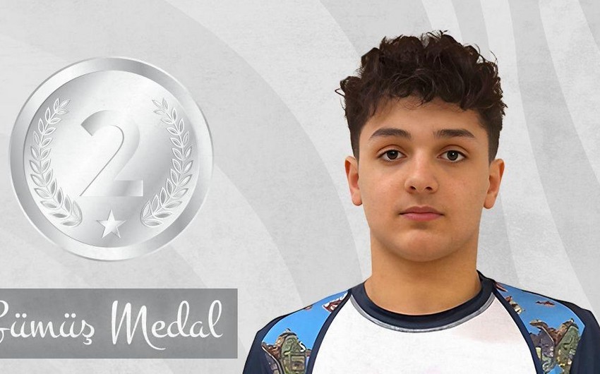 Azərbaycanın paraüzgüçüsü Fransa gümüş medal qazandı