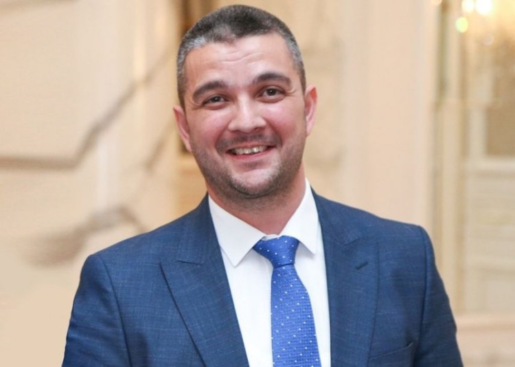 "Neftçi"dən ayrıldı, ABF-də işə başladı