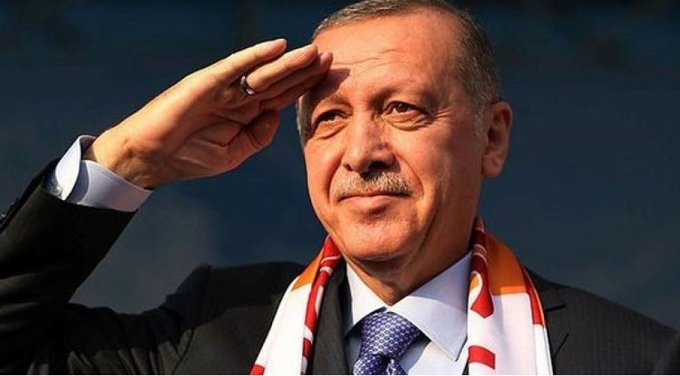 Rəcəb Tayyib Ərdoğan: Kimsə fransızların formasında xoruz var, niyə xoruzlanırsan deyirmi?