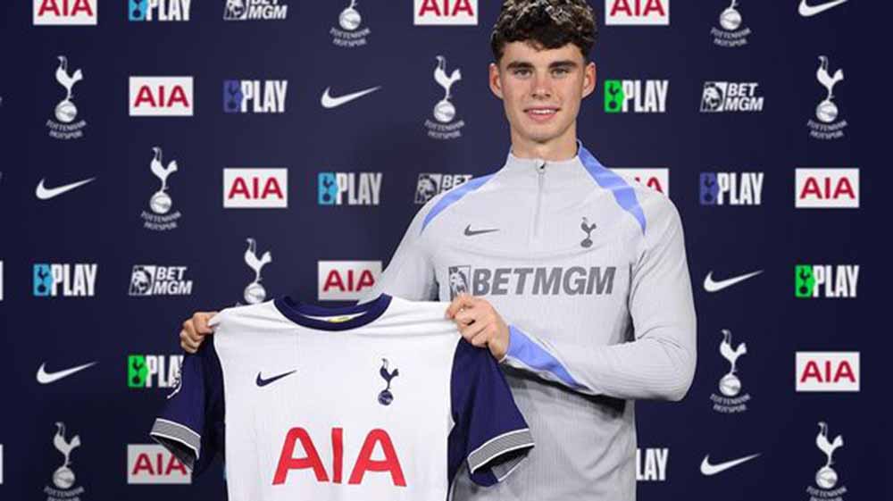 18 yaşlı oyunçunun transferi futbol tarixinə düşdü