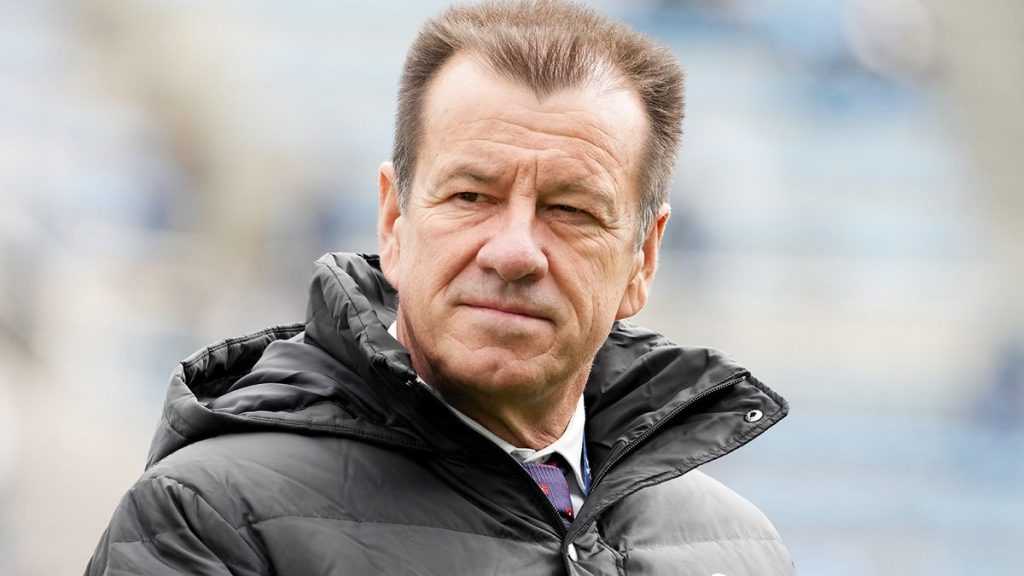 Əfsanəvi futbolçu qəzaya düşdü: Möcüzə nəticəsində... - FOTO