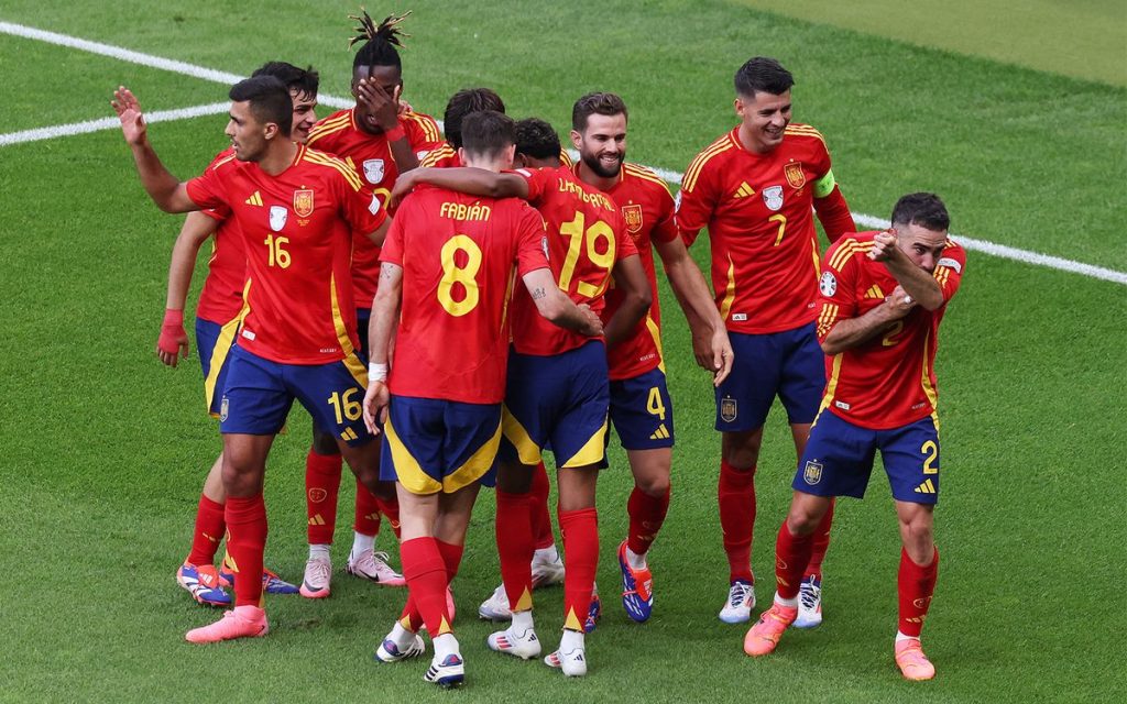 İspaniyada futbolçular cinsi həyatları ilə bağlı müqavilələr bağlayırlar – FOTOFAKT