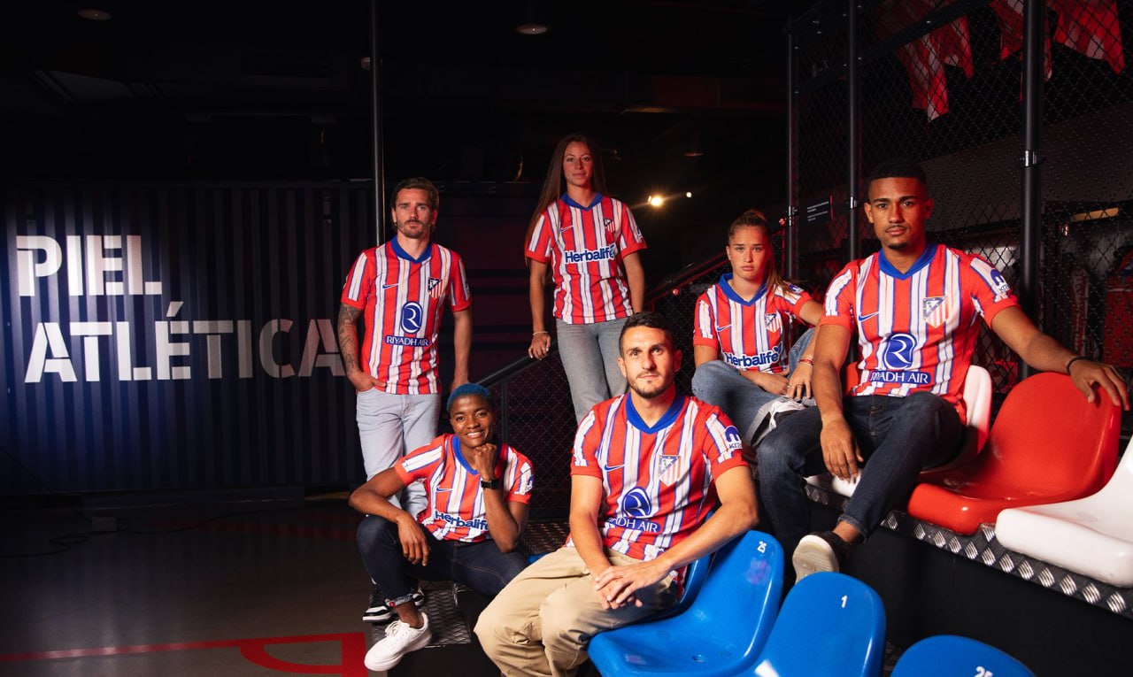 "Atletiko" yeni mövsüm formasını təqdim etdi - FOTO