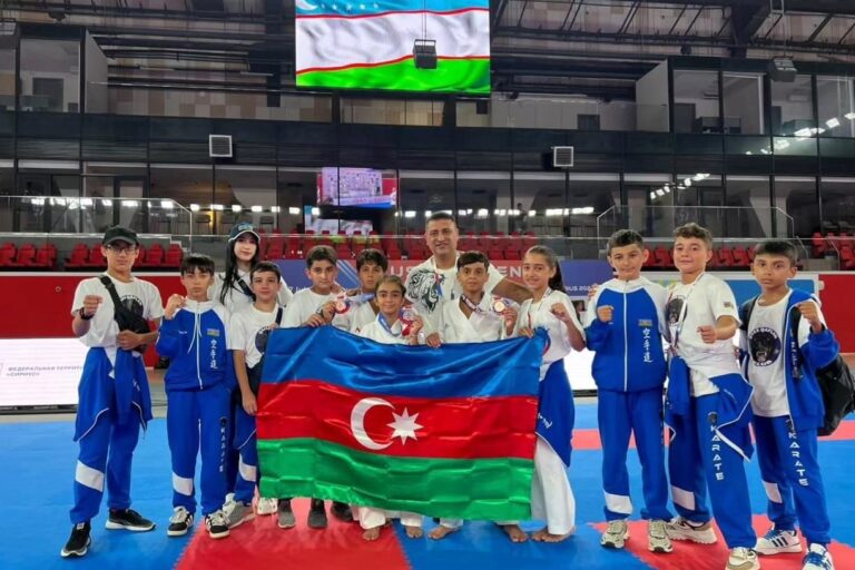 Karateçilərimiz Rusiyada 12 medal qazanıb