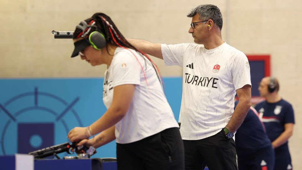 Olimpiadanın brendinə çevrilən türk: Qızıl medalı borc verdik
