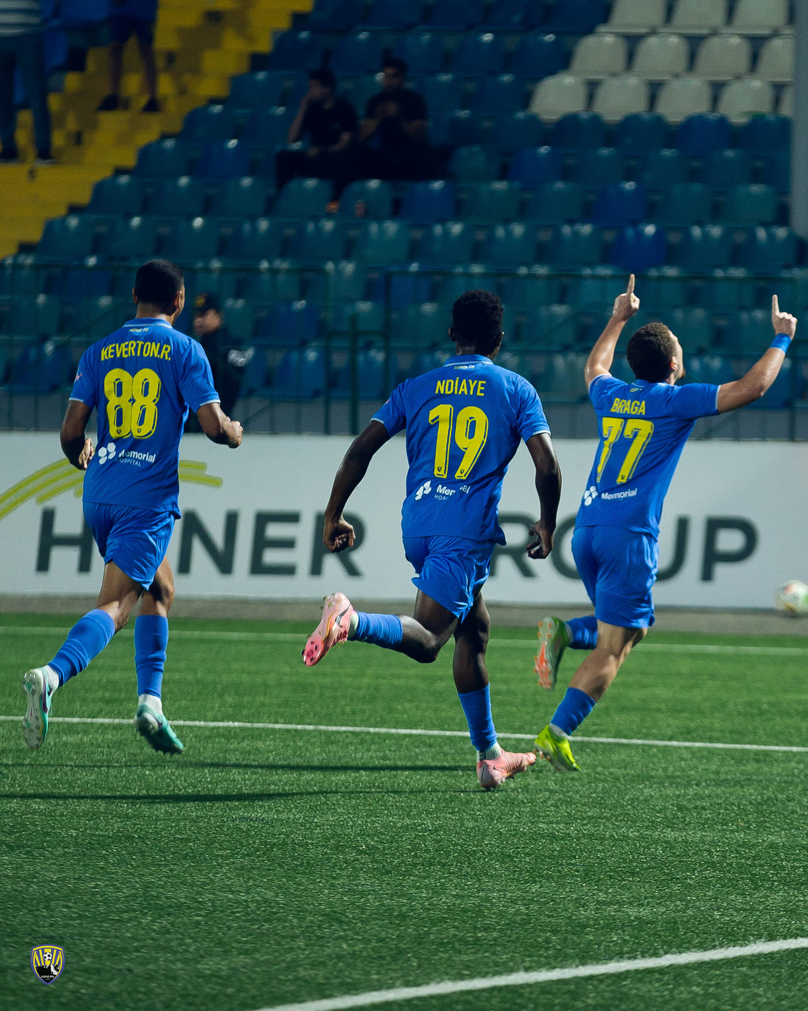"Kəpəz" "Neftçi" və "Qarabağ"a qoşuldu: 1000-ə çatmaqla